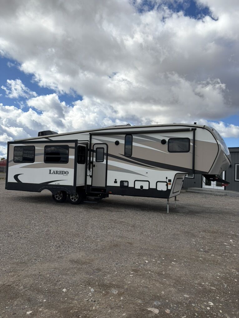 Laredo Keystone 297SRE