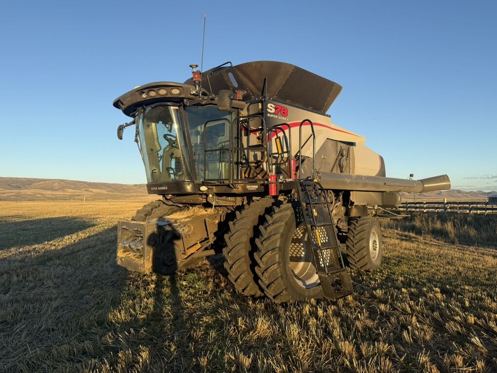 2014 S78 Gleaner Combine