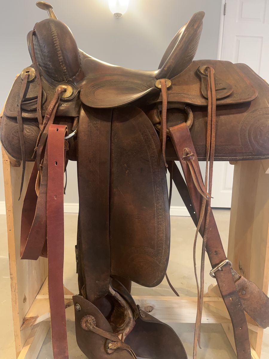 Saddle