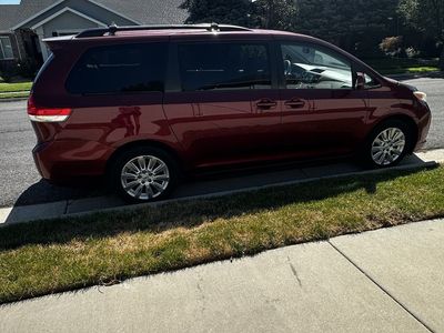 2012 Toyota Sienna LE 7-Passenger