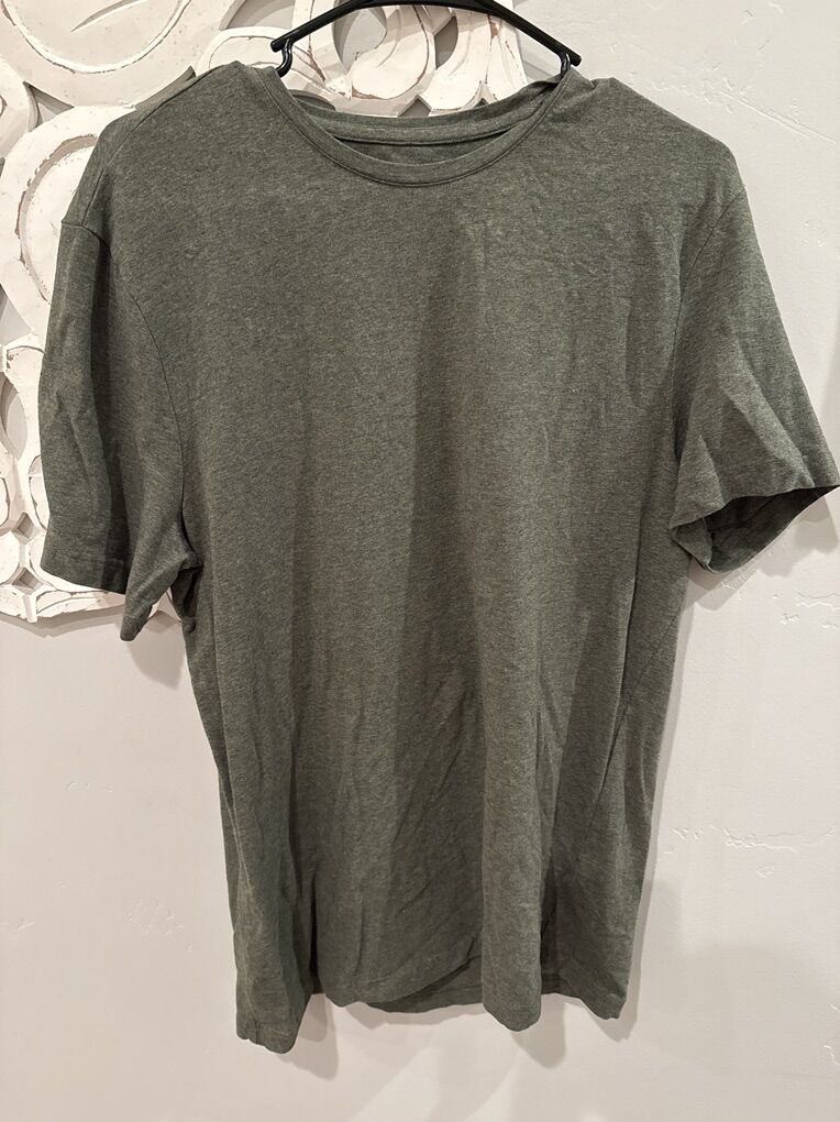 H&M size XL Green T-Shirt