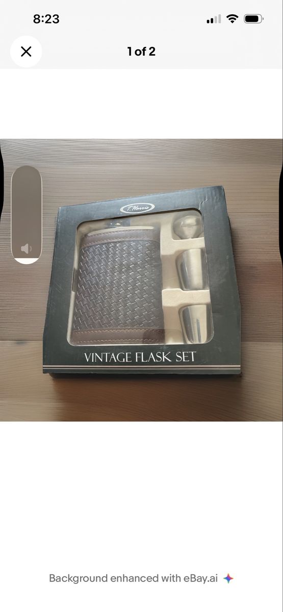 T. Harris Vintage Flask Set New