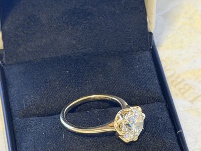 3.24 CT Lab-Grown Diamond Engagement Ring Round Brilliant F VS2