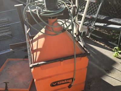 truck salt spreader
