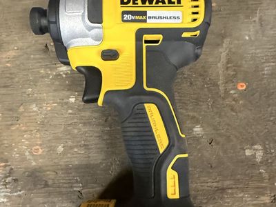New DEWALT DCF787 20V MAX Brushless 1/4" Cordless Impact Driver