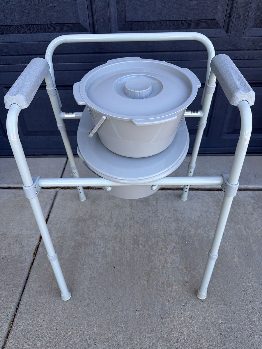 Drive Medical 11148-1 Bedside Commode 350 lbs Capacity