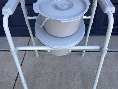 Drive Medical 11148-1 Bedside Commode 350 lbs Capacity