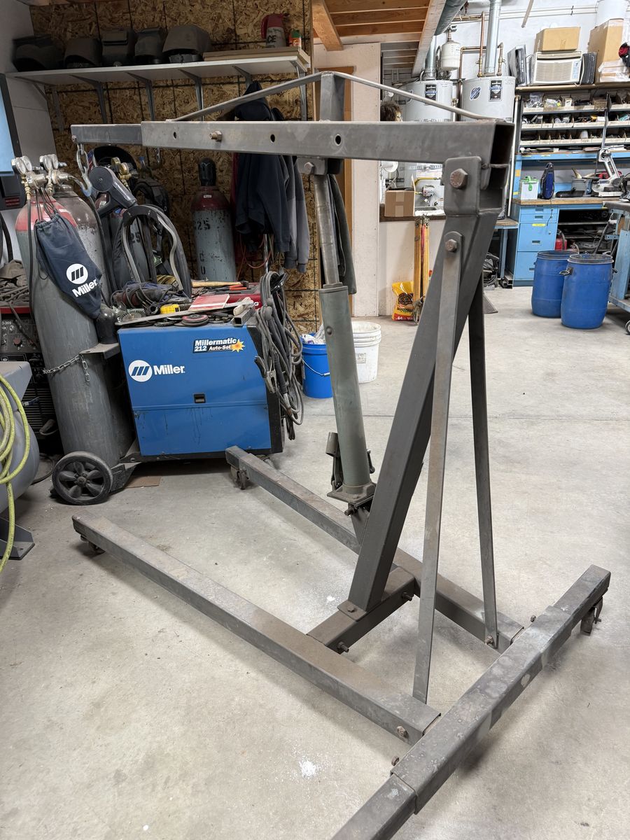 2-ton hydraulic engine hoist.