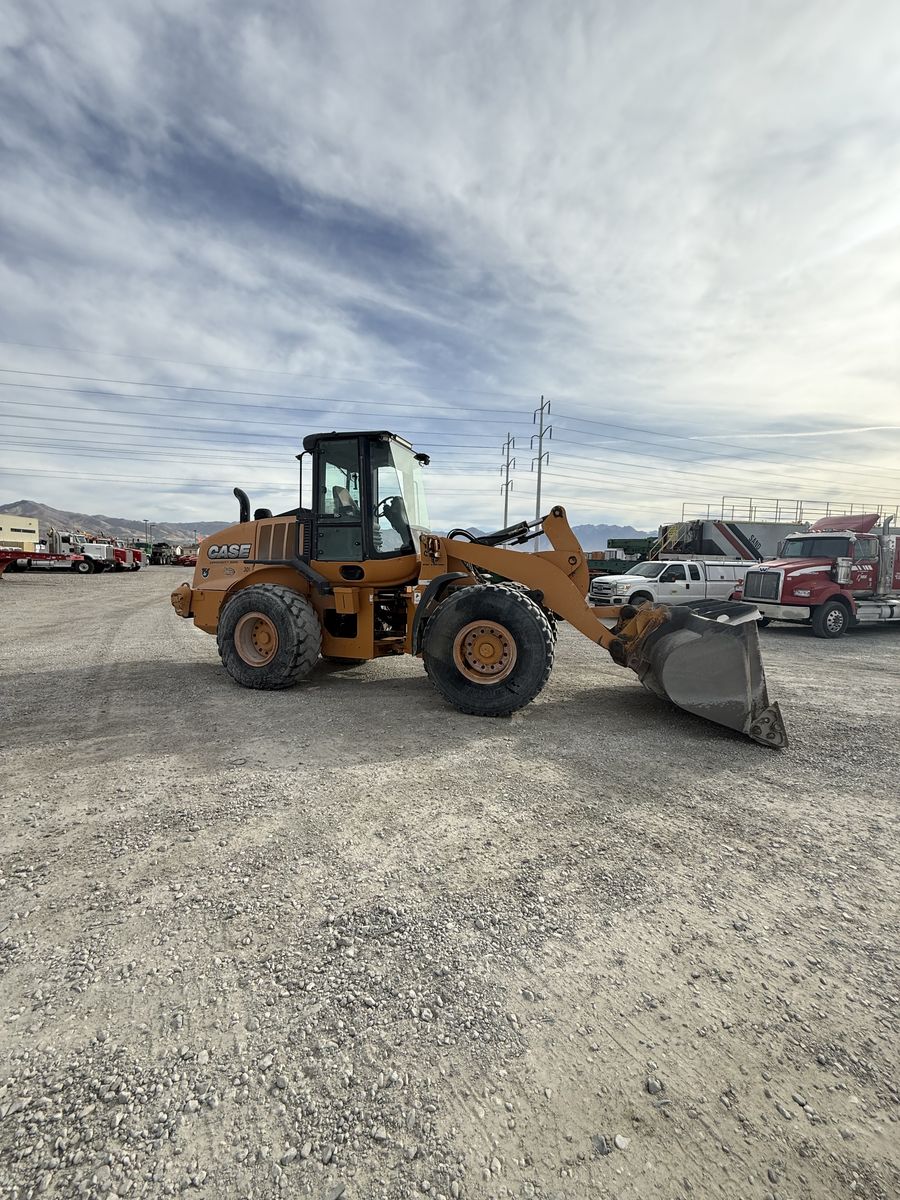 Wheel Loader - Case 621F - 2012