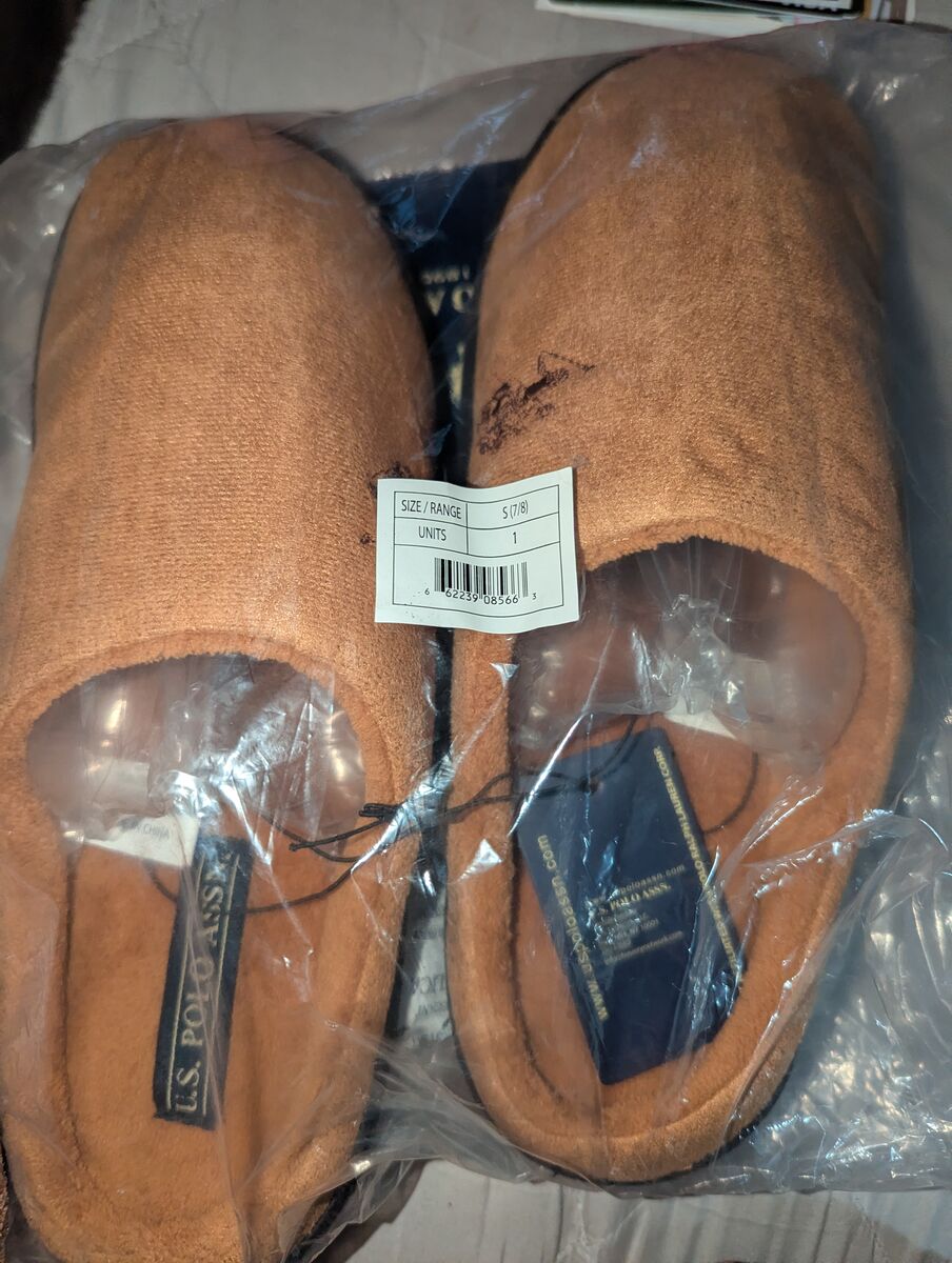 US Polo slippers unisex but men's size 7/8