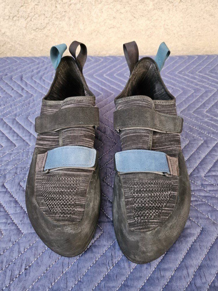 Like New Black Diamond Momentum Climbing Shoes