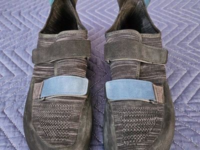 Like New Black Diamond Momentum Climbing Shoes