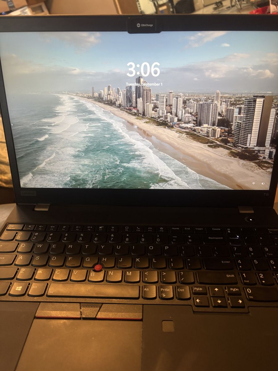 TOUCHSCREEN LENOVO THINKPAD T15 WITH i7, 32GB RAM, 512GB RAM AND 120 DAY WARRANTY!