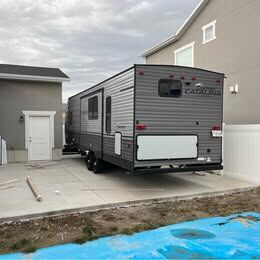 2023 Coachmen catalina summit