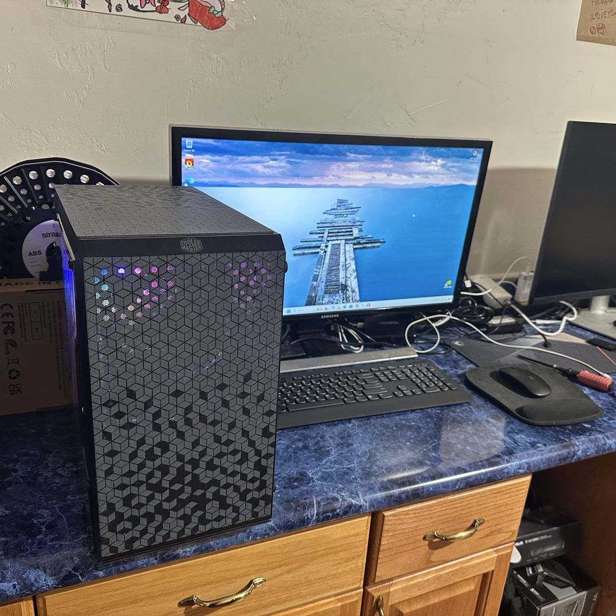 Mainstream Gaming Computer - RTX 4060 12th i5