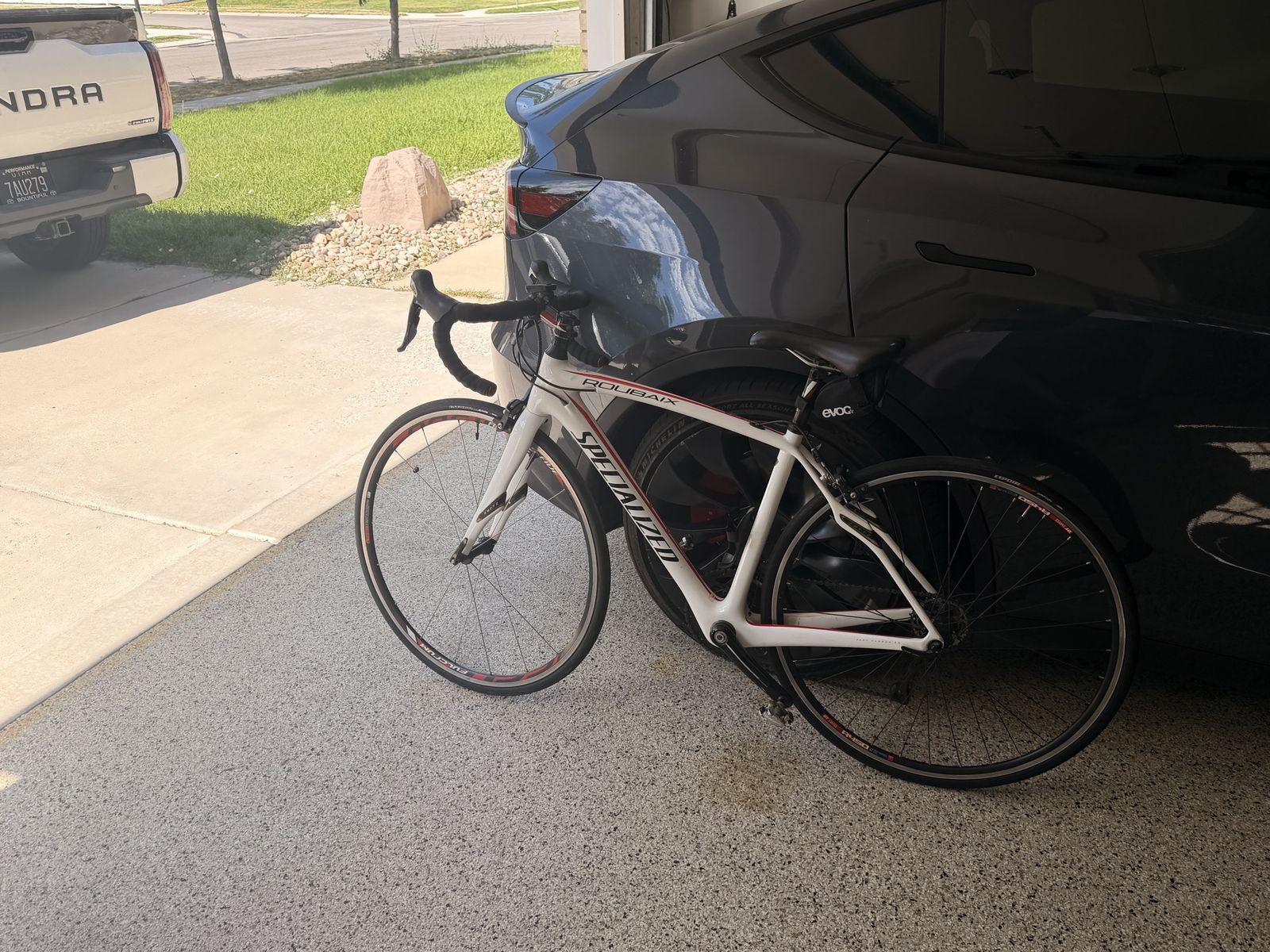Specialized Roubaix Road Bike - White, Performance Road Cycling
