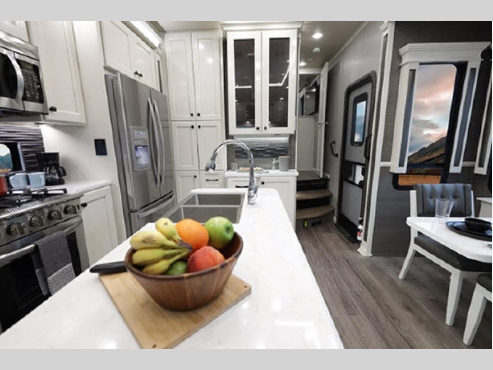 Used 2022 VanLeigh RV Beacon 34RLB