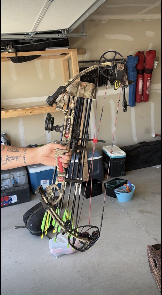 PSE Sinister Compound Bow