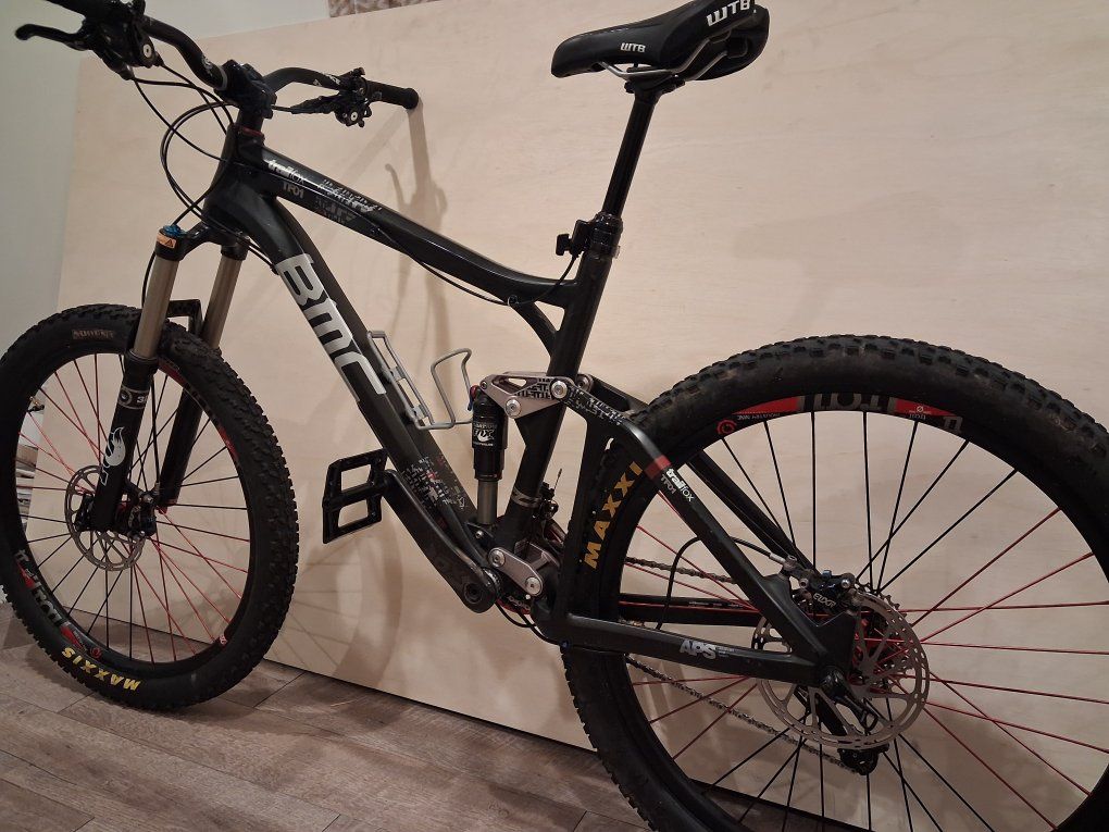 BMC Trailfox TF01 Full Suspension Mountain Bike Fox Shox Maxxis Tires WTB Saddle