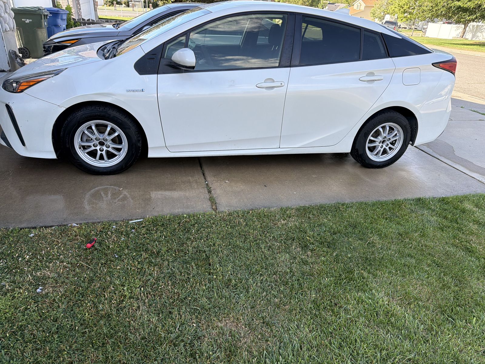 2020 Toyota Prius L Eco