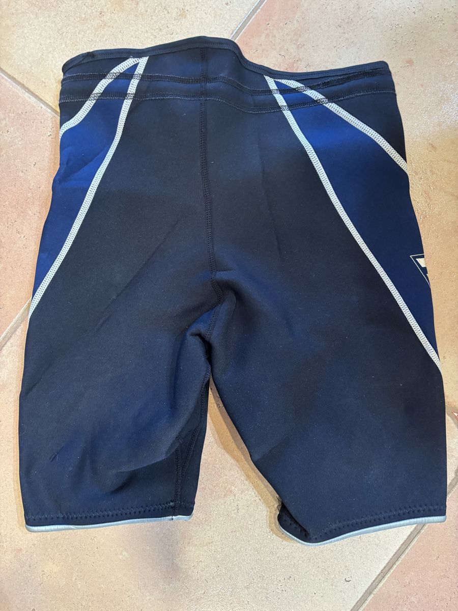 Men’s Wetsuit Shorts size small
