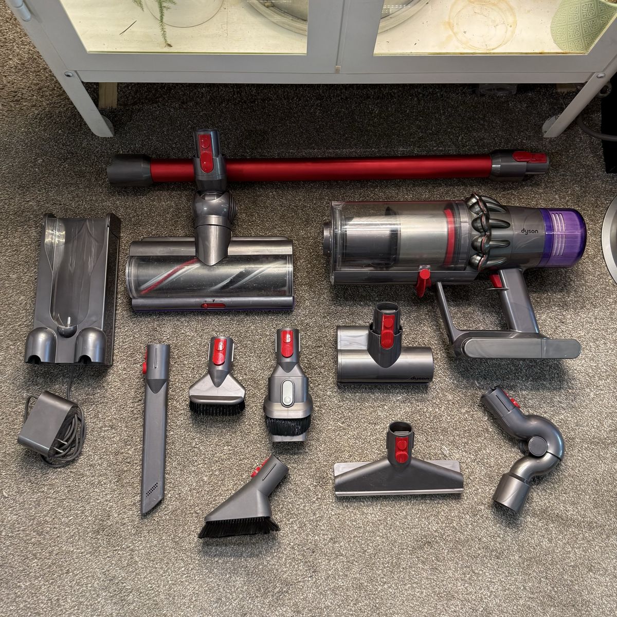 CLEAN Dyson v11 animal+ vacuum