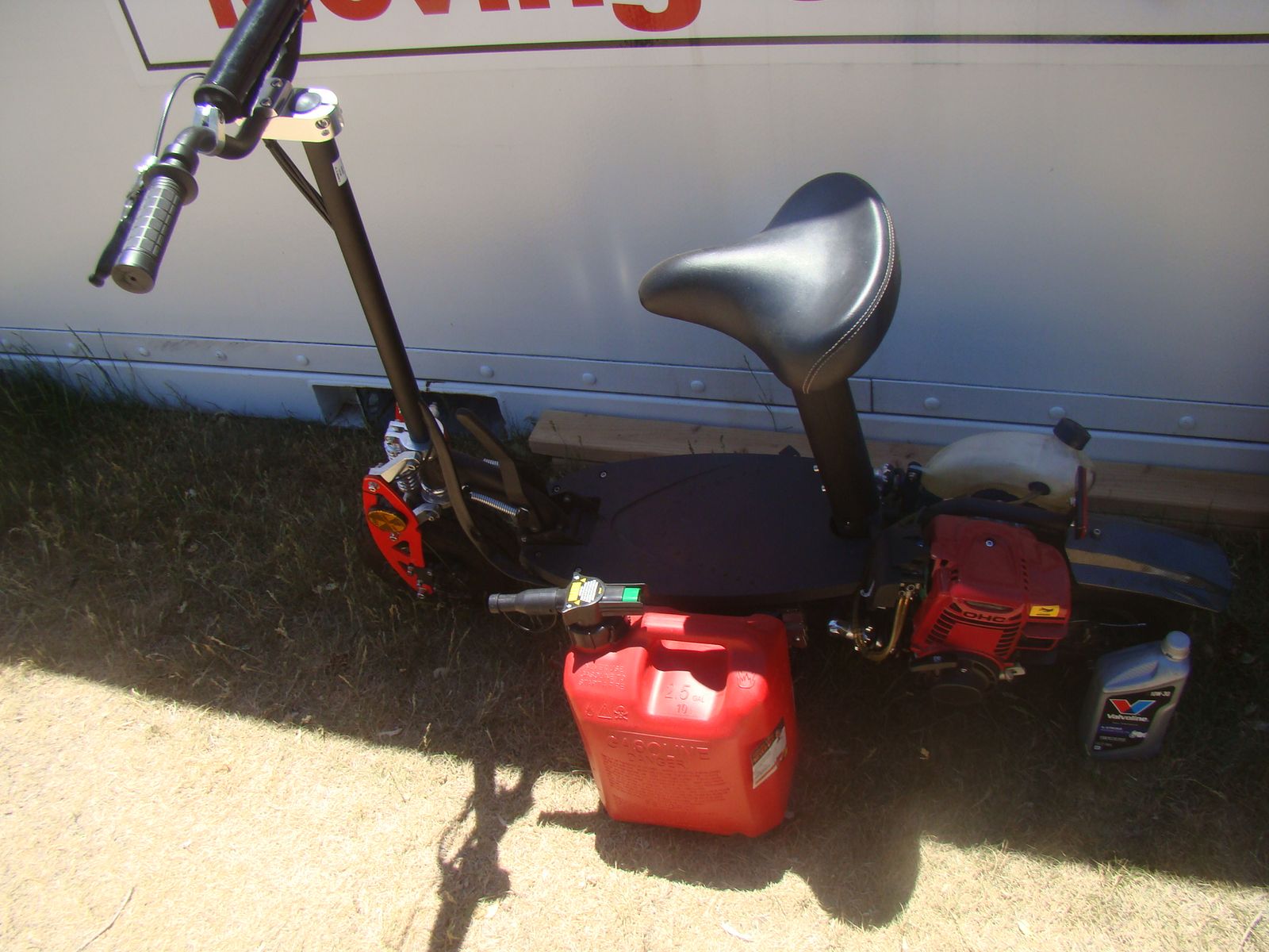Gas powered Scooter - 4 cycle NEEDS NEW ENGINE