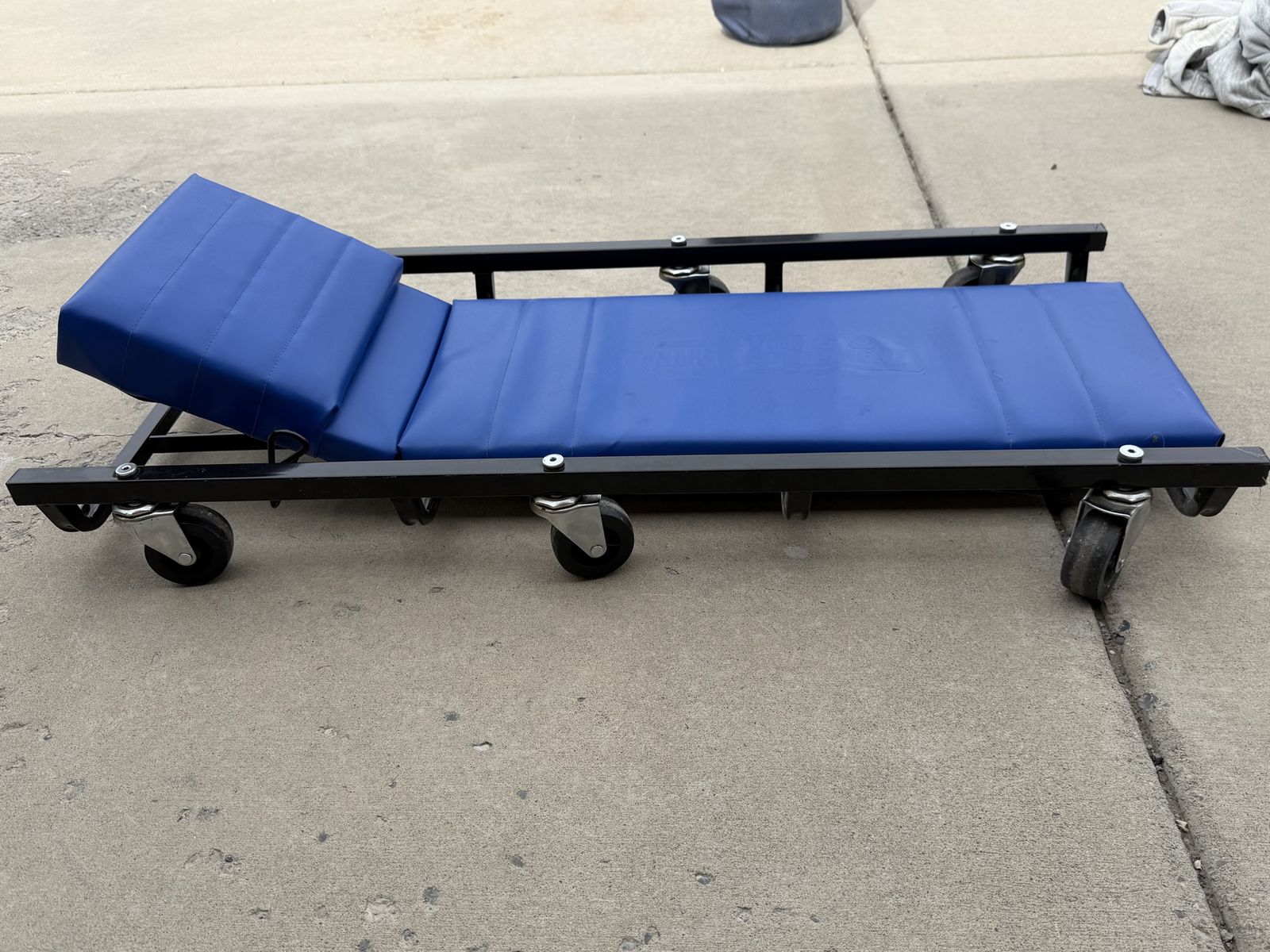 NAPA Auto Tools & Equipment Creeper Seat - 2-in-1 Foldable Mechanic Cart Adjustable Headrest