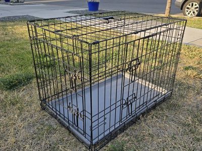 Collapsible Folding Wire Dog Crate with Removable Plastic Tray & Carrying Handle