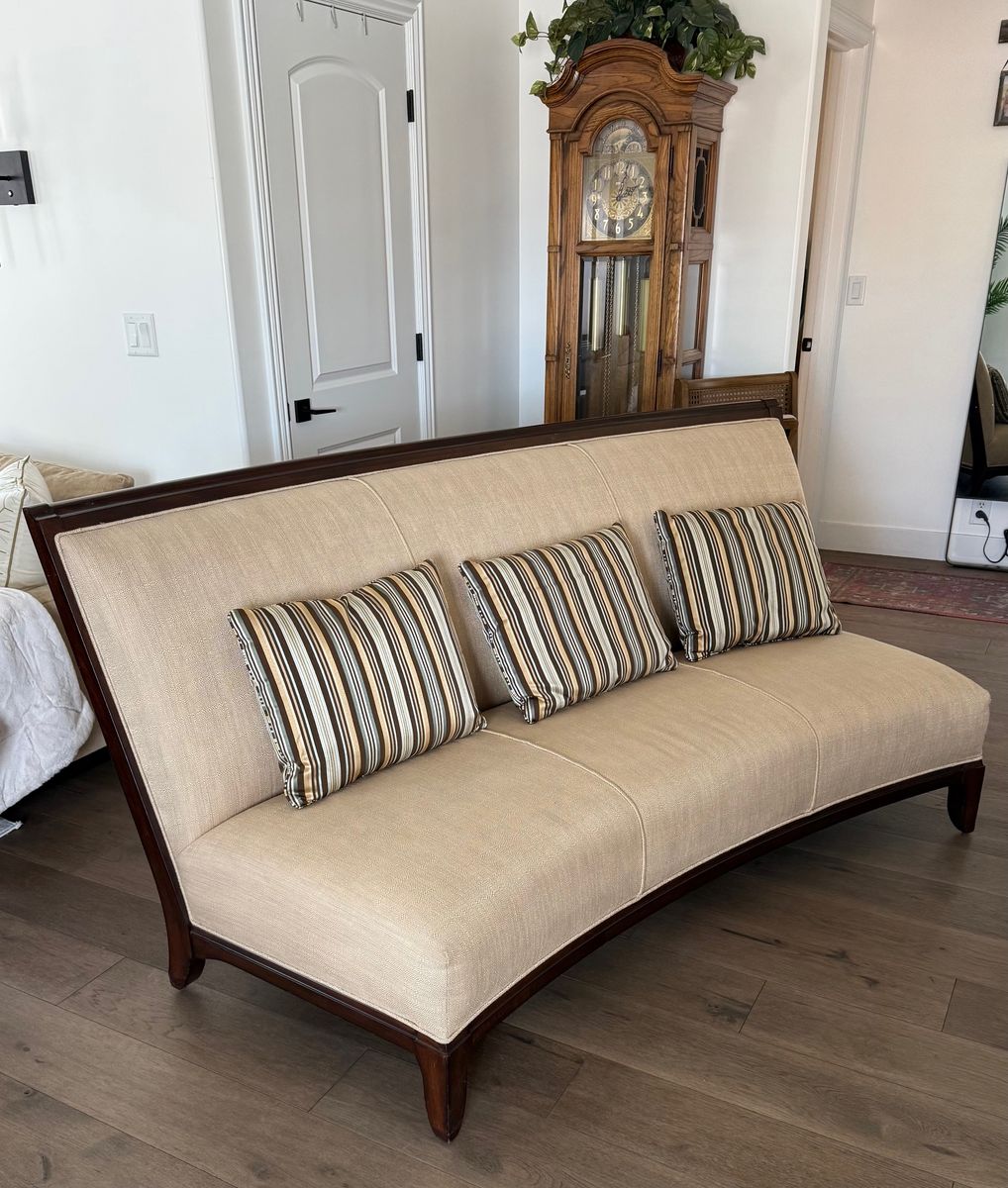 Elegant Solid Wood Frame Sofa – 86” Curved Back – Excellent Condition