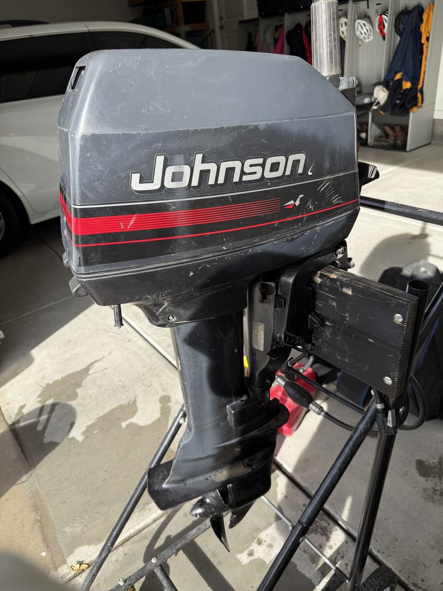 Johnson Outboard Motor J8REDS