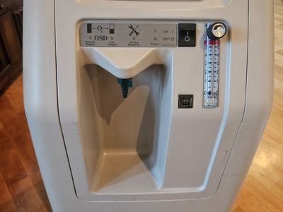 SUNRISE MEDICAL DEVILBISS 515ADS 5 Liter Oxygen Concentrator