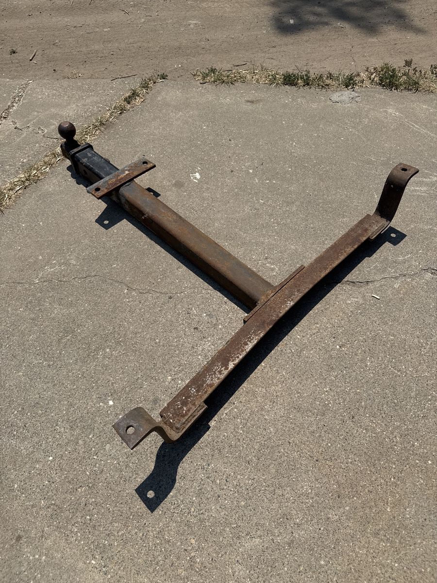 Ford F 150 hitch, old 74 dentside