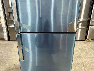 HUGE GE TOP FREEZER REFRIGERATOR STAINLESS STEEL