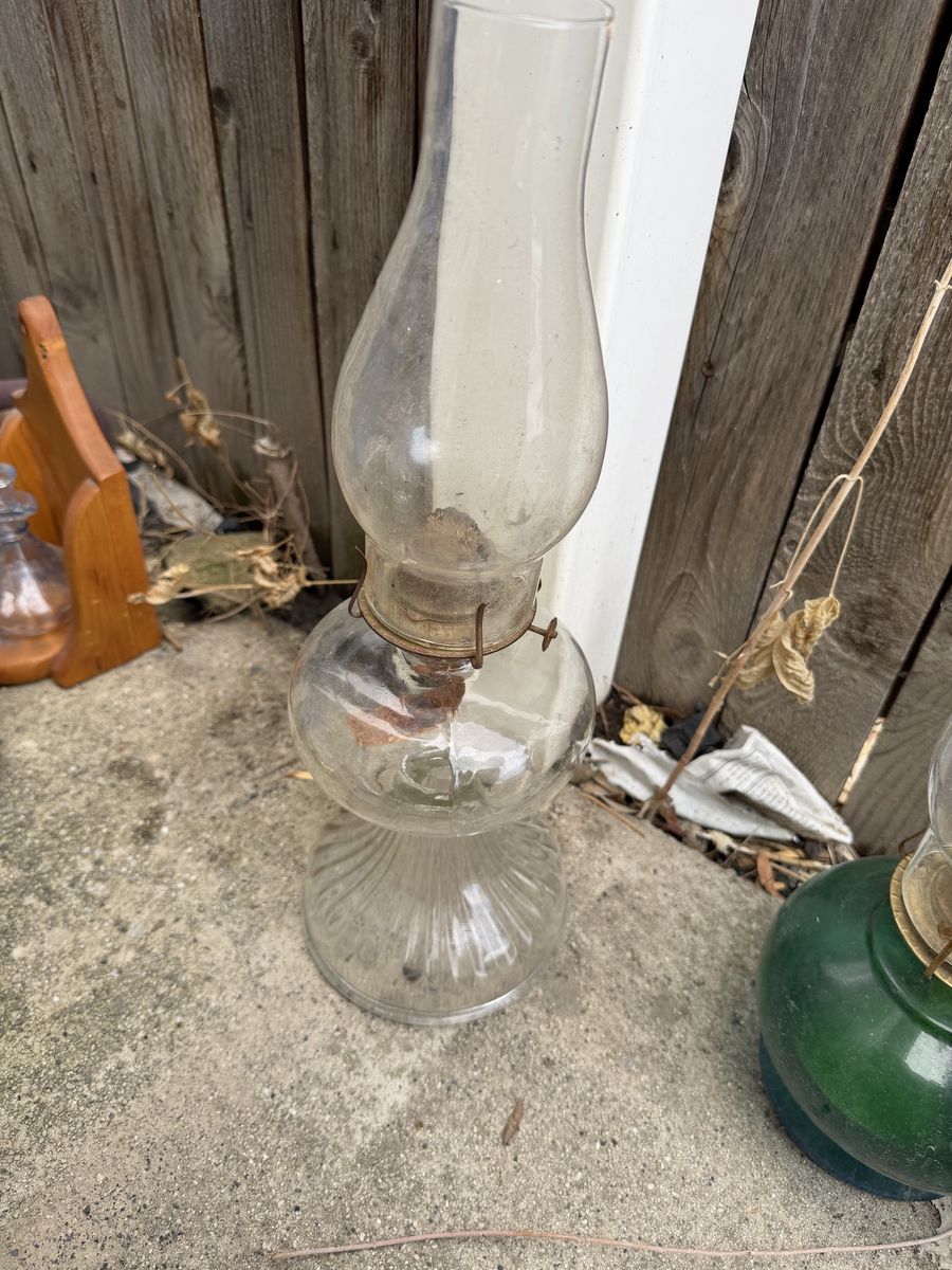 Vintage Clear Glass Oil Lamp with Chimney and Burner