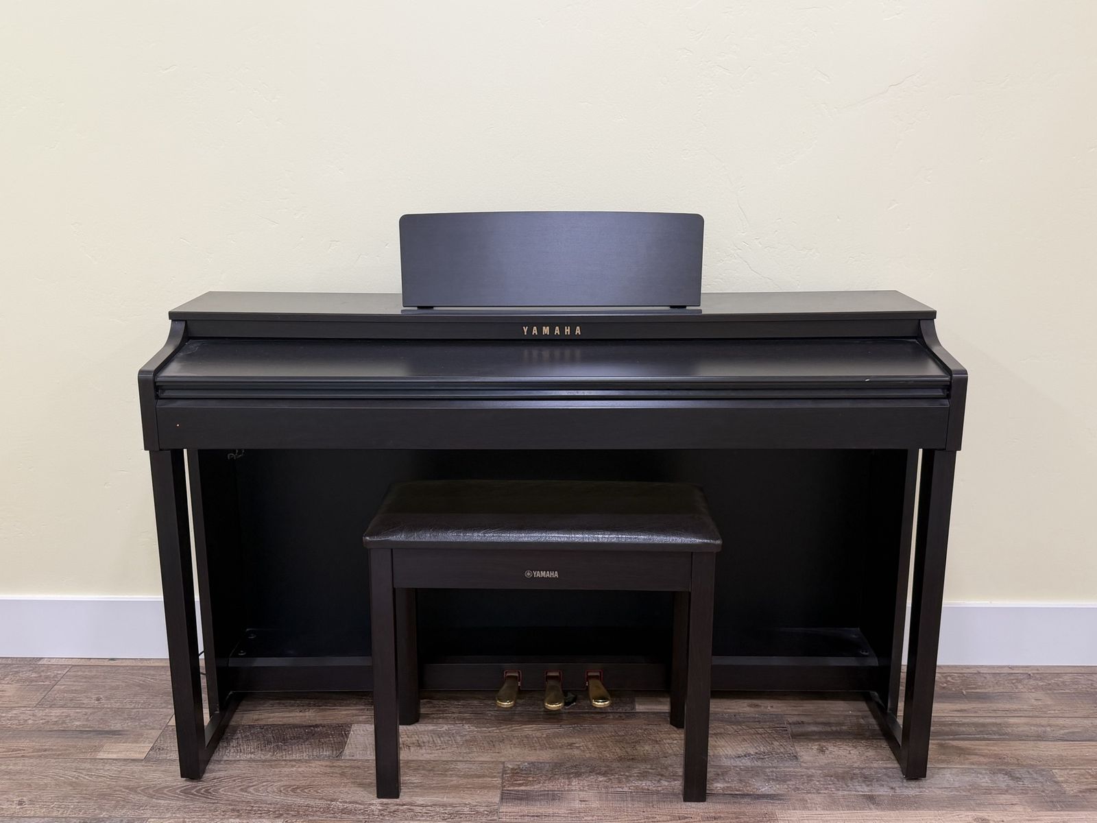 Yamaha Clavinova CLP-525 digital piano