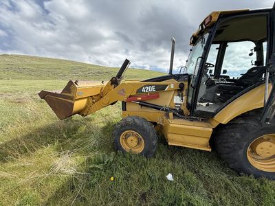 420E Cat Backhoe