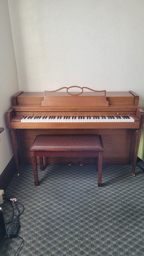 Howard Piano