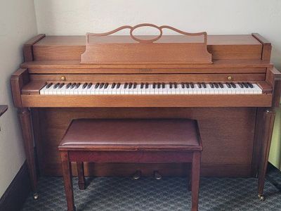 Howard Piano
