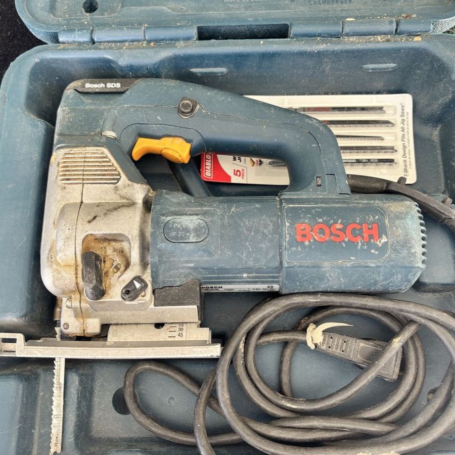 Bosch Corded Jigsaw with Hard Case and Extra Blades