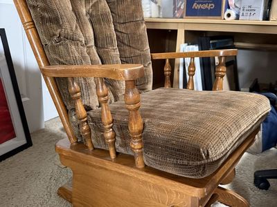 Platform rocker, excellent condition