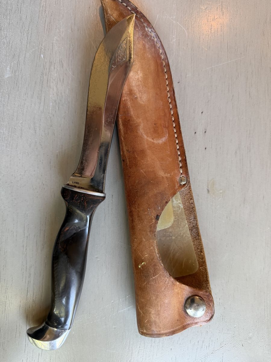 Vintage Cutco 1765 Puma Explorer Hunting Knife and Sheath.
