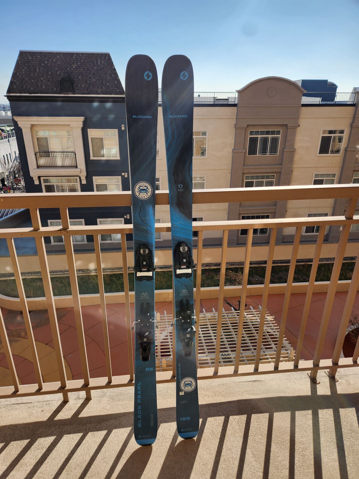 Blizzard Black Pearl skis like new