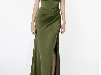 NEW Azazie Mero Dress (size 8)