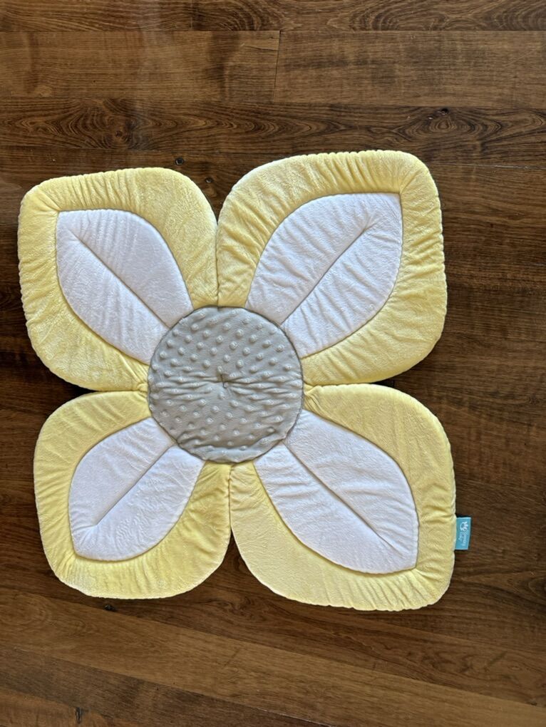 Blooming Bath Lotus Bathtub Or Sink Seat Baby