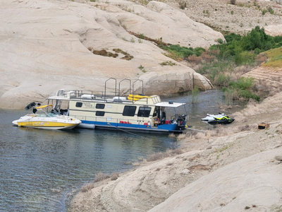 50' Boatel Houseboat + Wahweap Slip