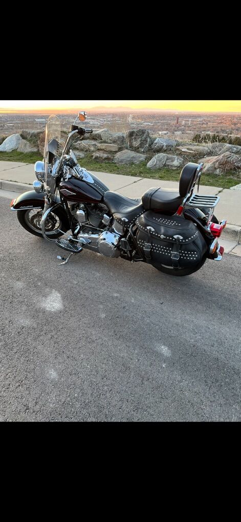 Super Clean Harley Davidson Soft Tail Classic