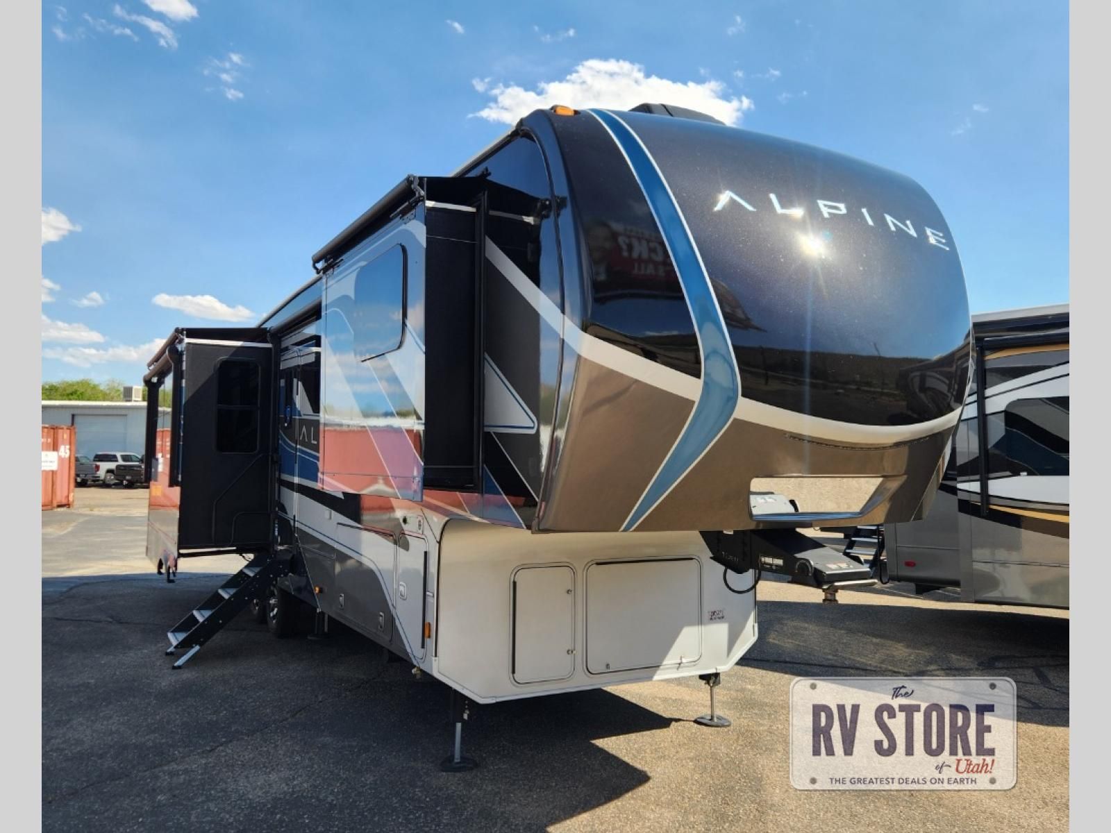 2025 Keystone RV Alpine 3303CK 5TH WHEEL In Stock