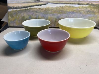 Vintage Nesting,Pyrex Set Of Bowls#401,402,403,404