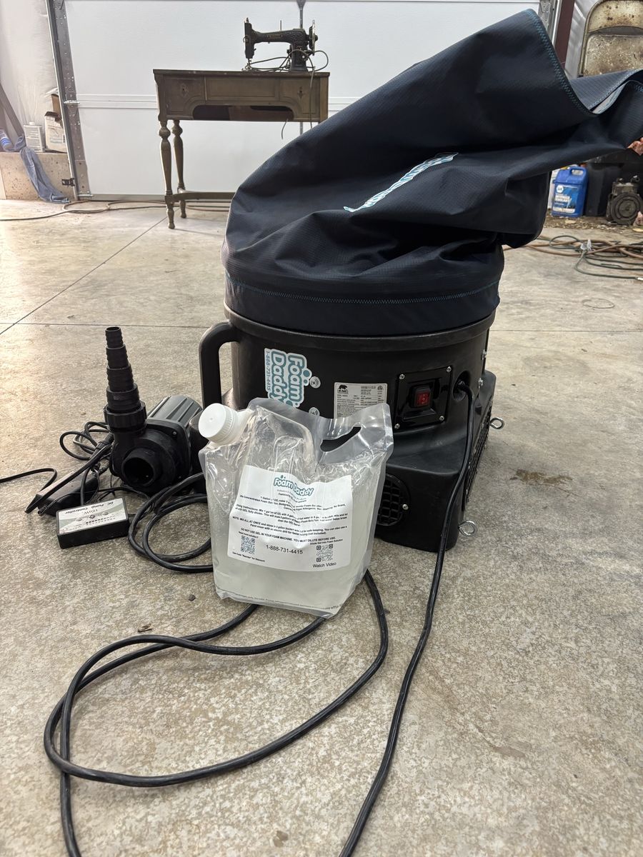 Foam Daddy Professional Foam Machine B-AIR BB-3 1.0HP Foam Party System with Concentrate